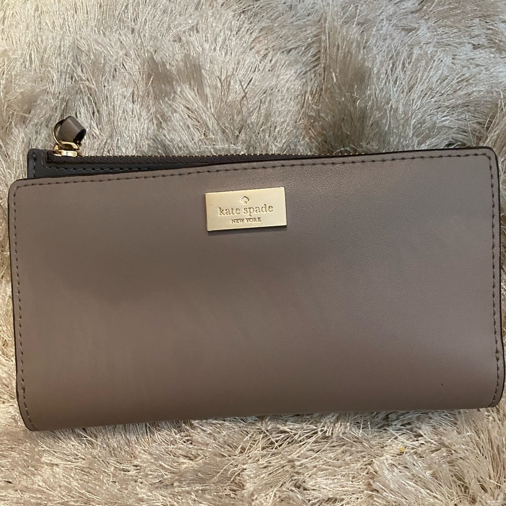 Kate Spade Wallet Great Condition